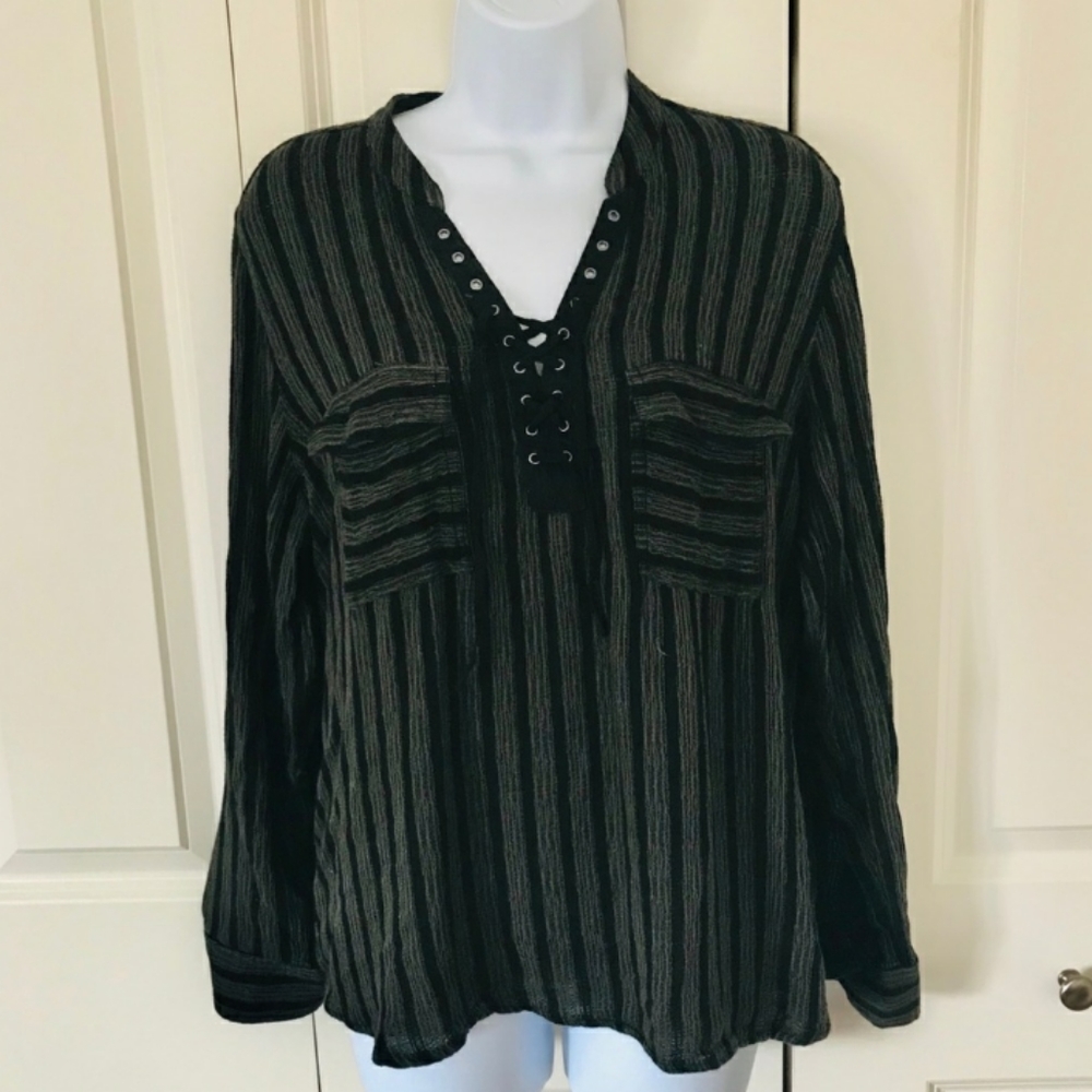 Rock & Republic Striped Lace Front Blouse XXL